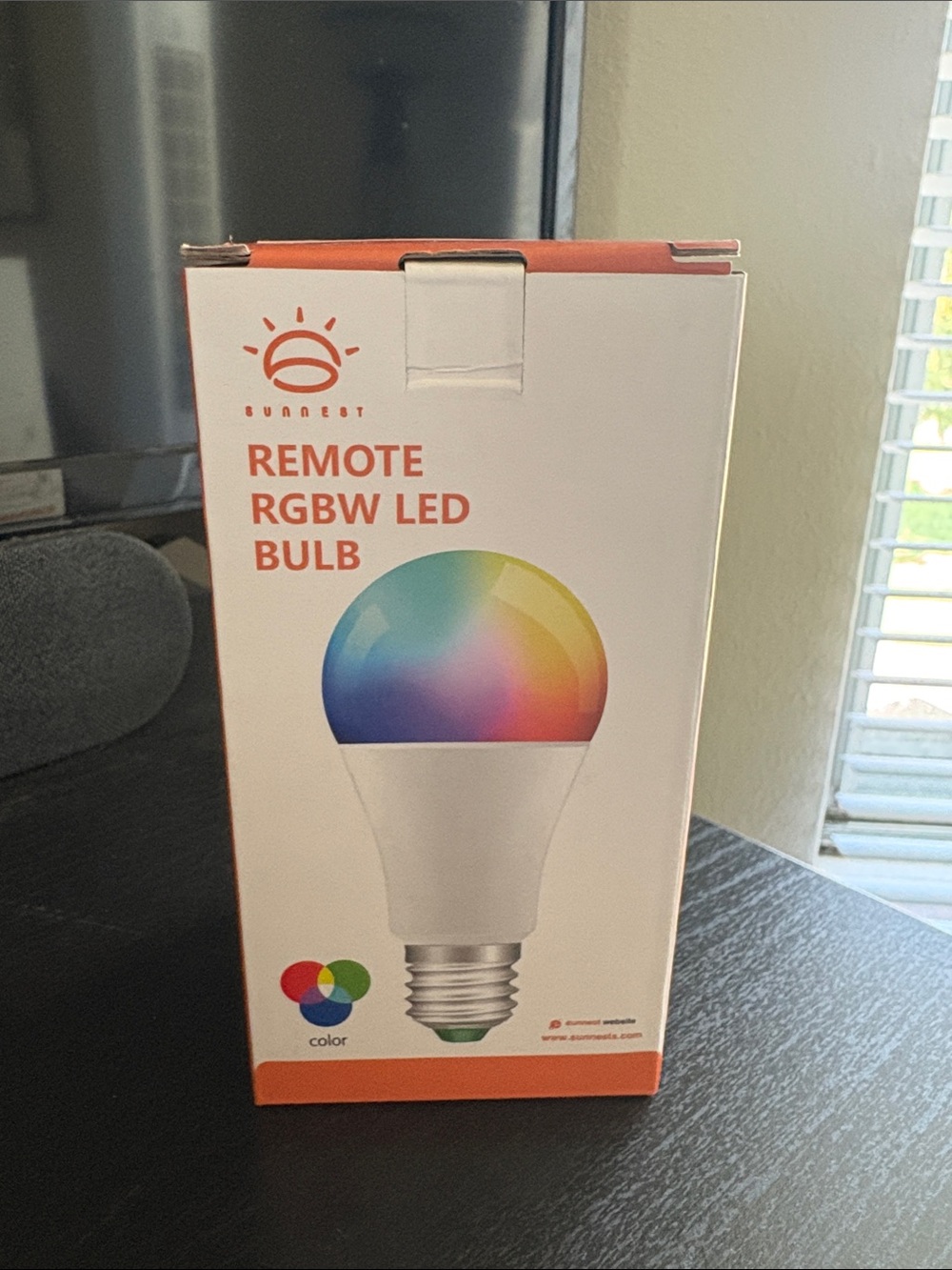 NEST Fragrances Remote RGBW LED Bulb - White/Multicolor
